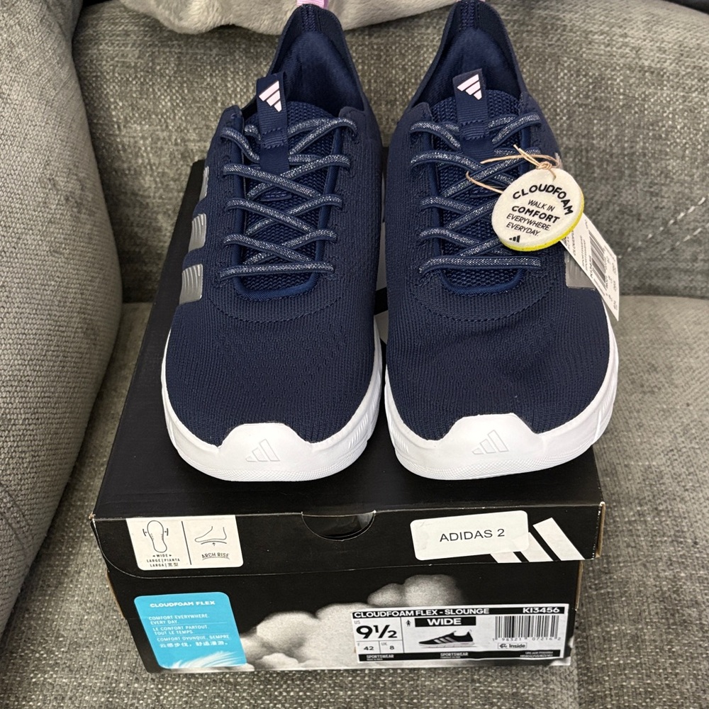 adidas size 9.5w Navy and White Cloudfoam Casual Sneakers wide - Picture 2 of 10